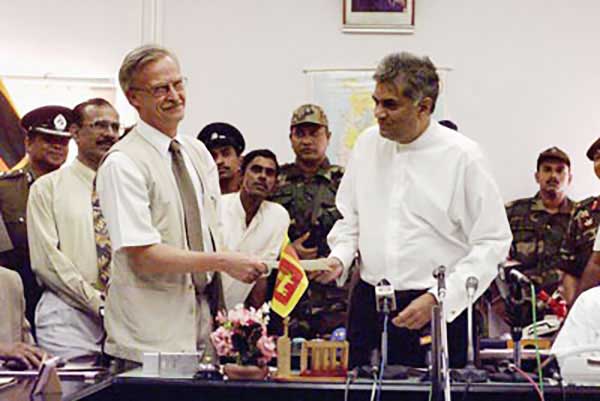 2022Nov30_[2]_Ranil_Wickremesinghe-and-Jon-Westburg